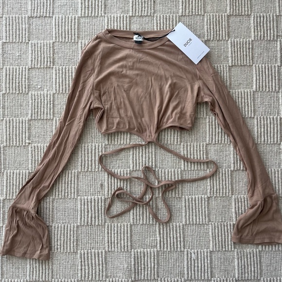 DUCIE Ribbed Crop Top (NWT) - Picture 2 of 5